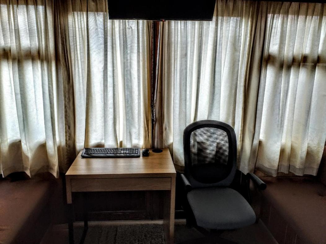 Two Rooms Rustic House - Self Check-In Bucareste Exterior foto