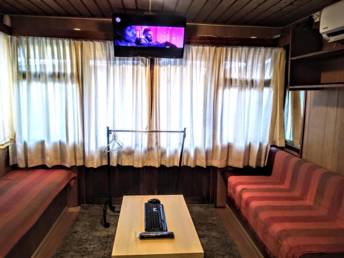 Two Rooms Rustic House - Self Check-In Bucareste Exterior foto