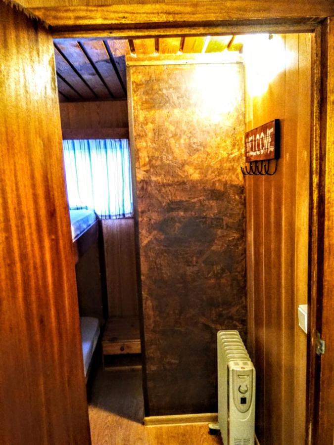 Two Rooms Rustic House - Self Check-In Bucareste Exterior foto