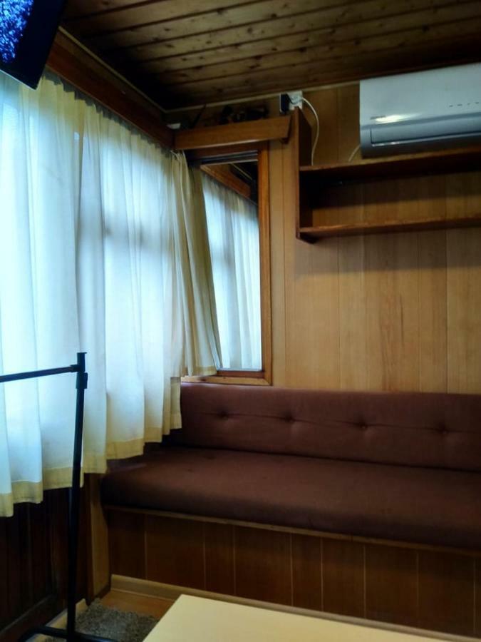 Two Rooms Rustic House - Self Check-In Bucareste Exterior foto