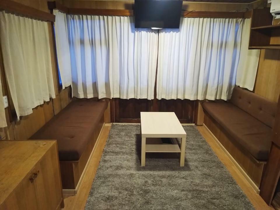 Two Rooms Rustic House - Self Check-In Bucareste Exterior foto
